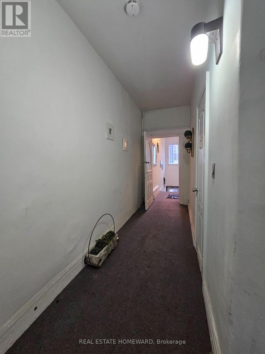 A - 733 Pape Avenue, Toronto, Ontario  M4K 3S8 - Photo 27 - E13247686