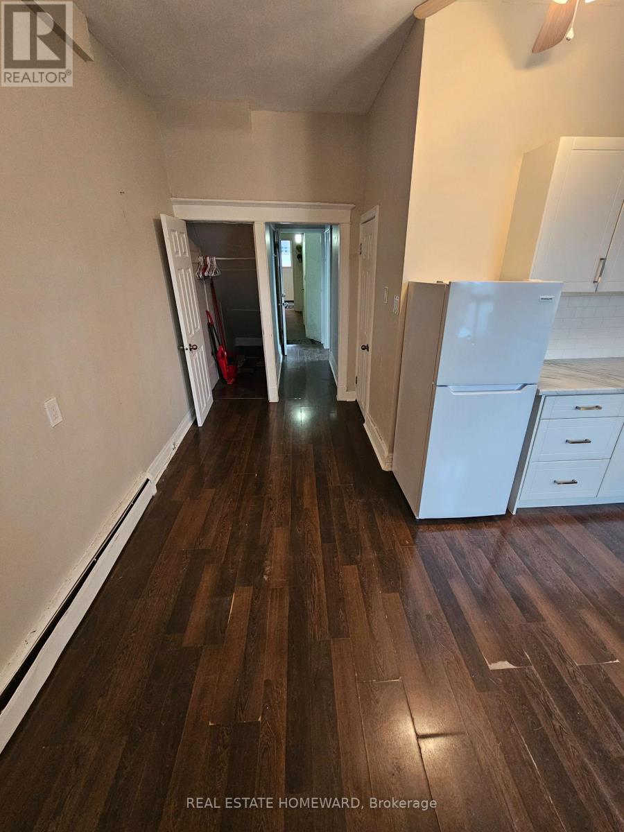 A - 733 Pape Avenue, Toronto, Ontario  M4K 3S8 - Photo 9 - E13247686