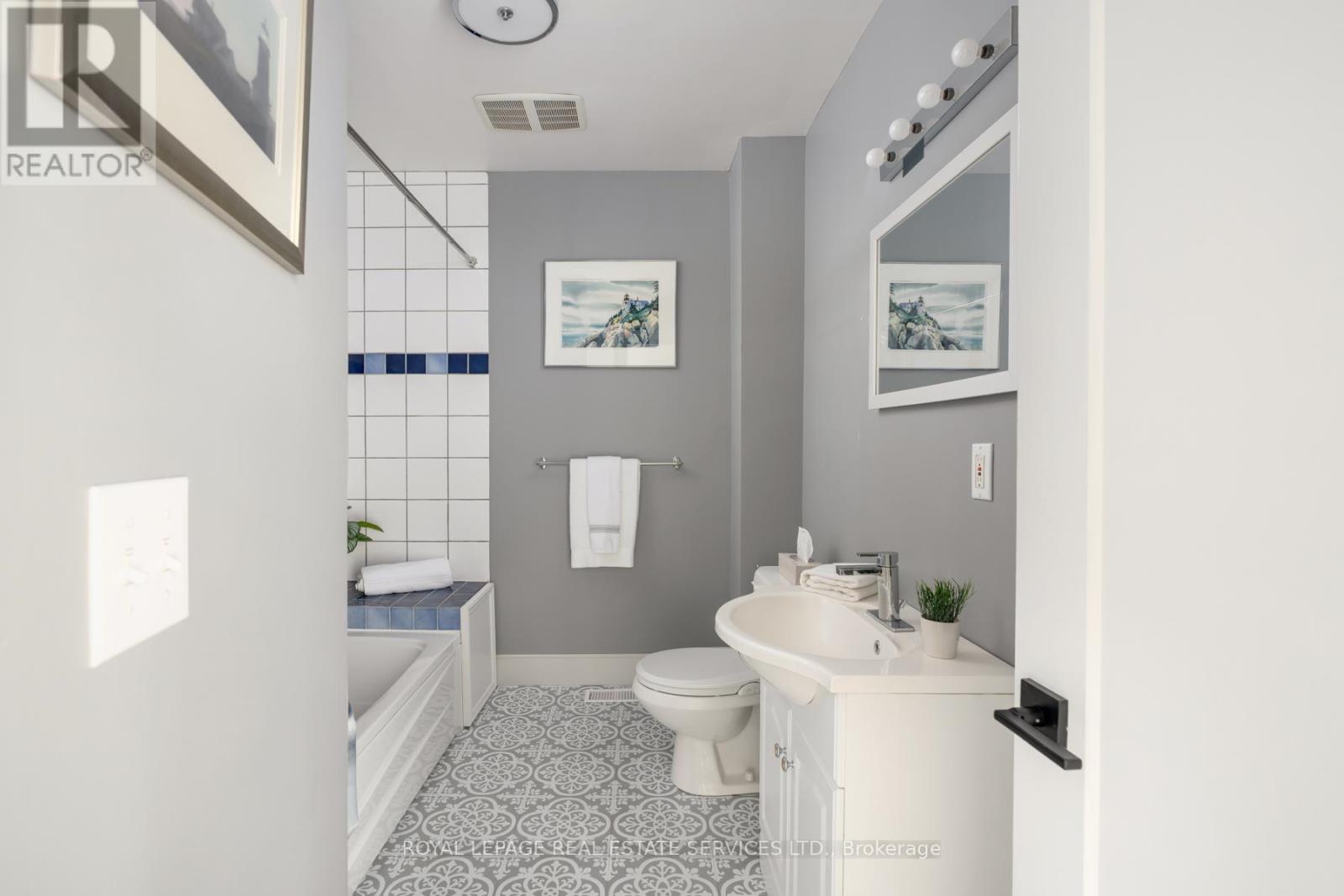 164 Fulton Avenue, Toronto, Ontario  M4K 1Y3 - Photo 19 - E13247738