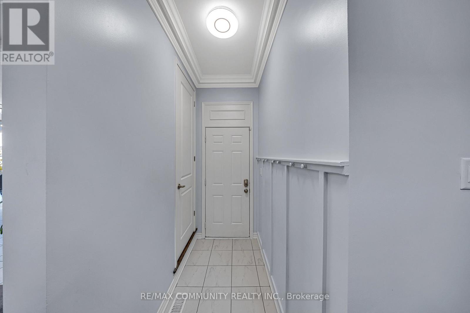 1055 Foxtail Crescent, Pickering, Ontario  L1X 0E7 - Photo 9 - E13247862