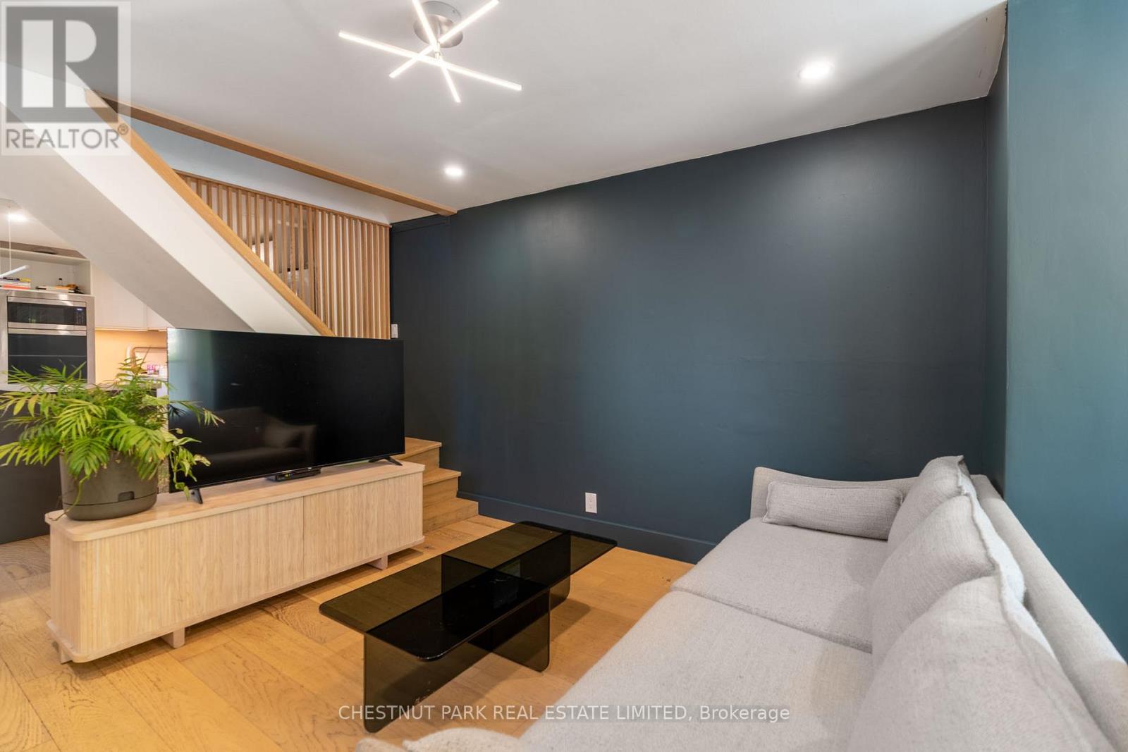 119 Craven Road, Toronto, Ontario  M4L 2Z4 - Photo 14 - E13247984