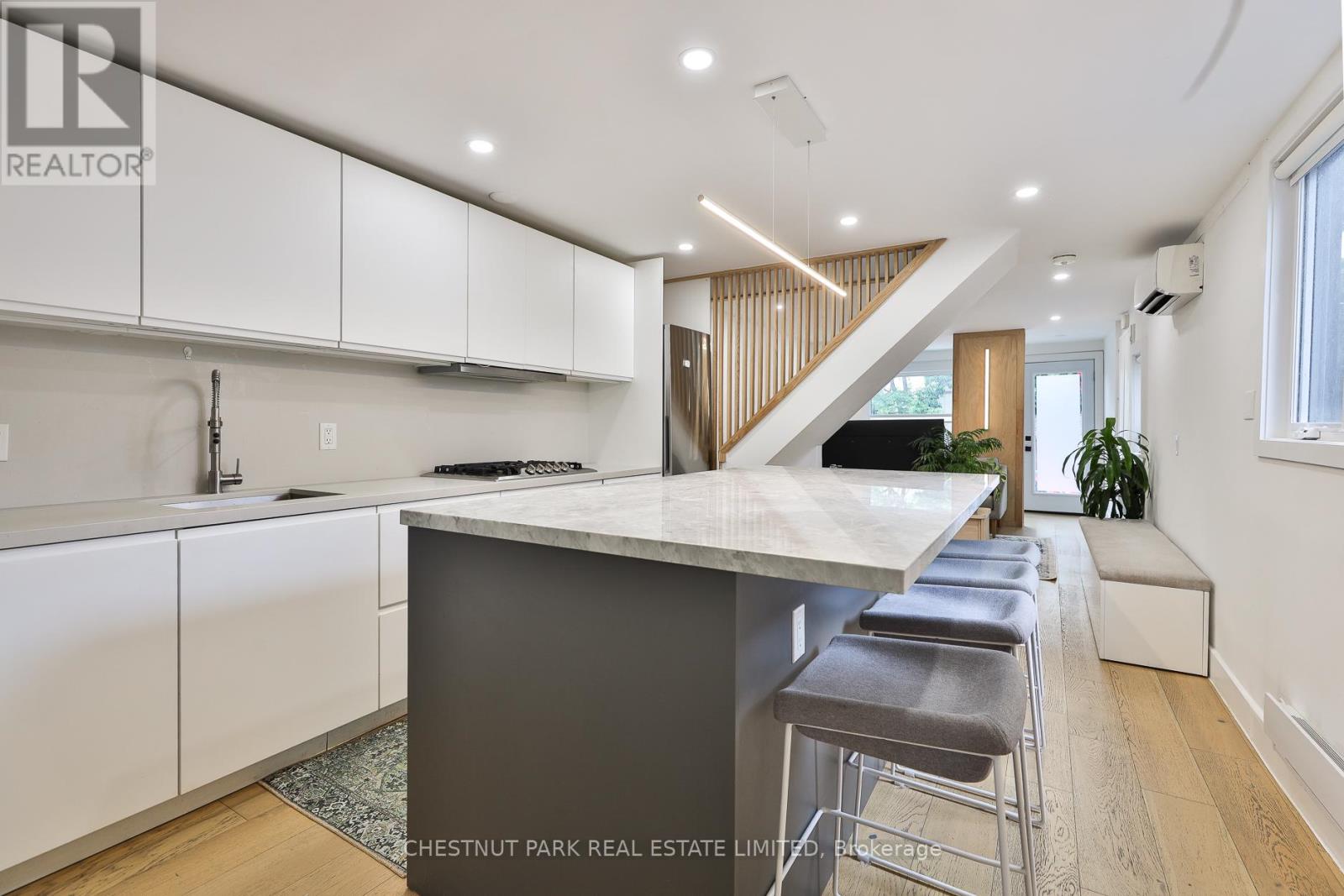 119 Craven Road, Toronto, Ontario  M4L 2Z4 - Photo 3 - E13247984