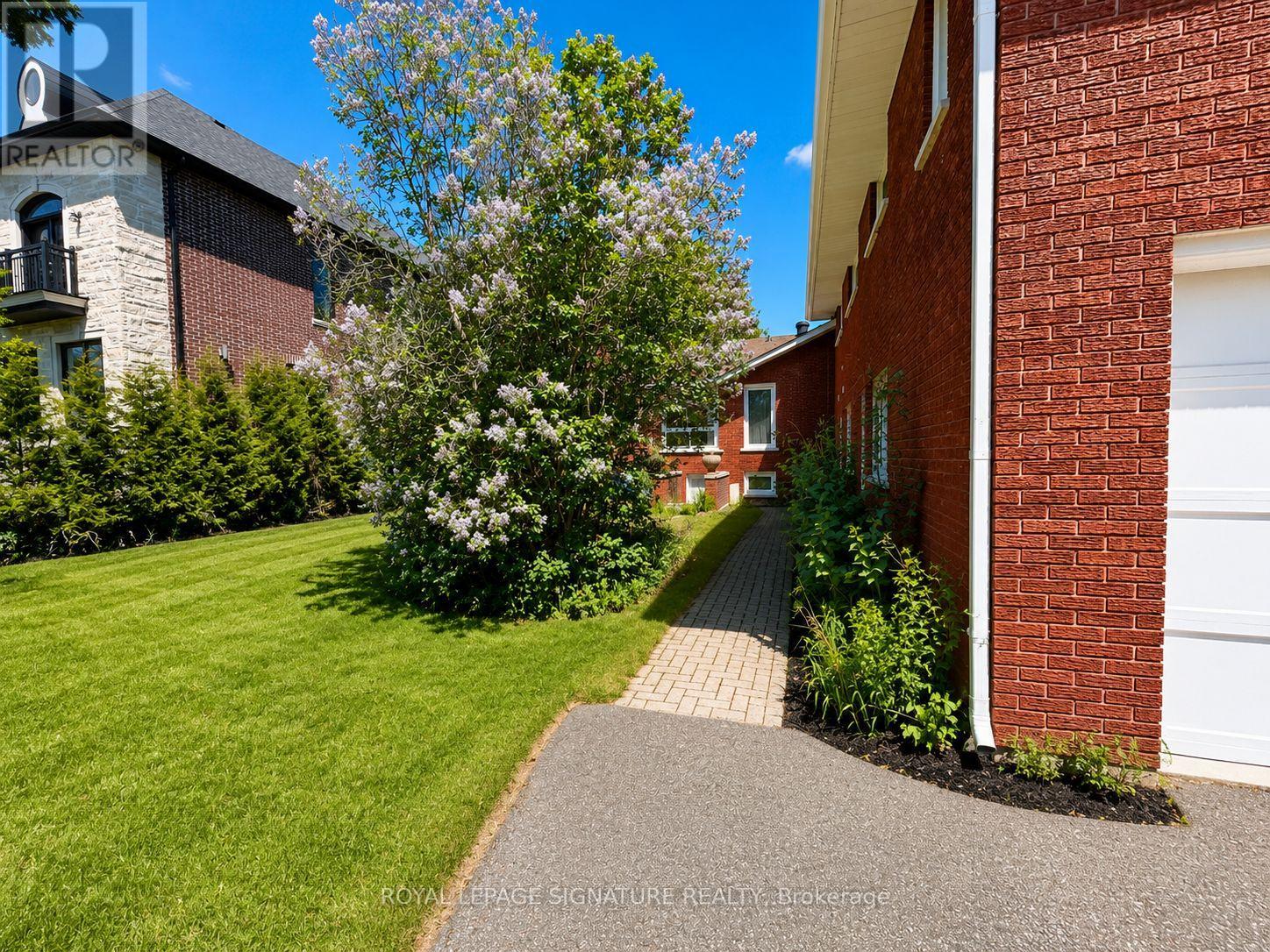 Unit A - 20 Gallacher Avenue, Richmond Hill, Ontario  L4E 2Y2 - Photo 11 - N13247720