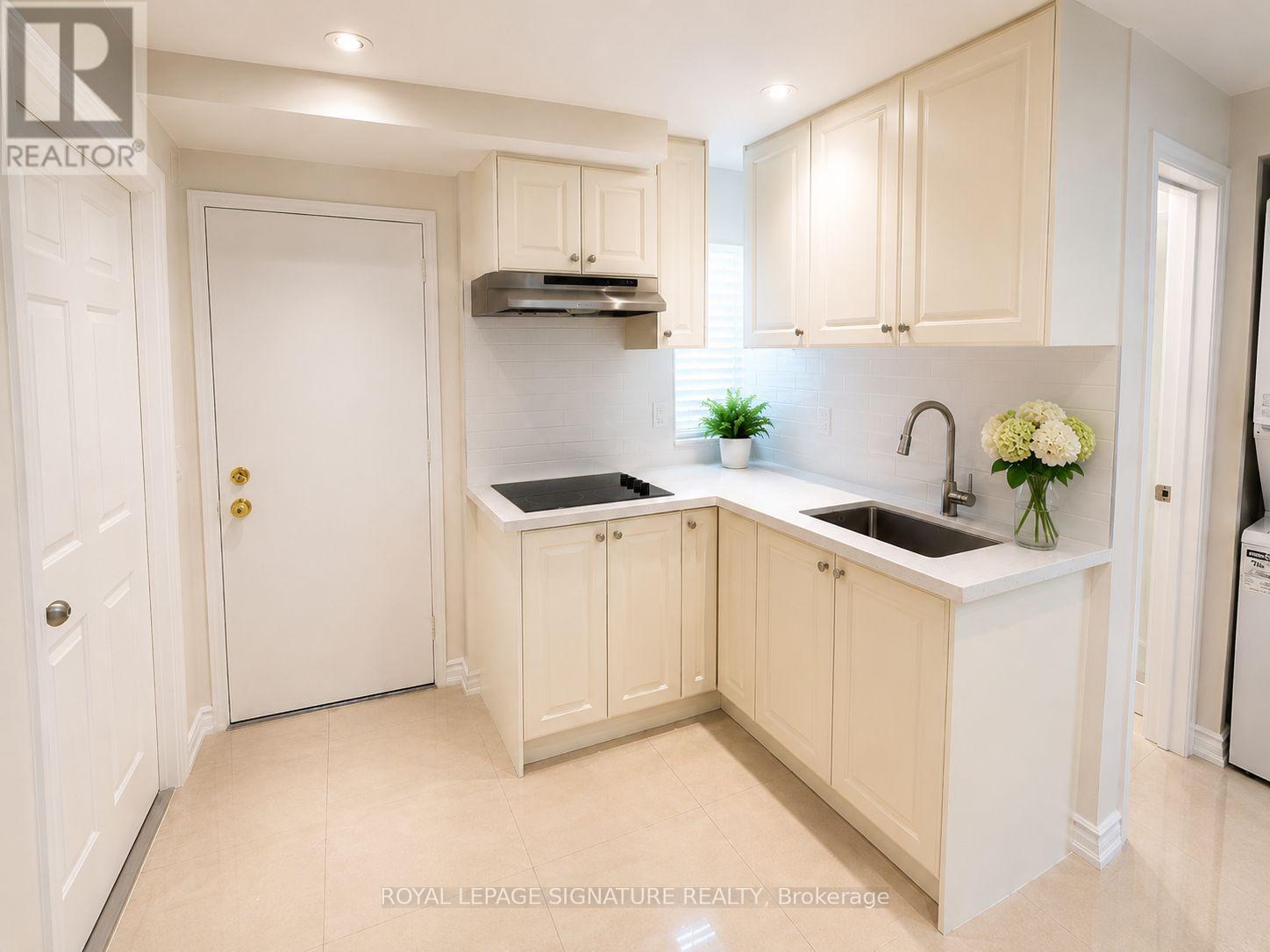 Unit A - 20 Gallacher Avenue, Richmond Hill, Ontario  L4E 2Y2 - Photo 2 - N13247720