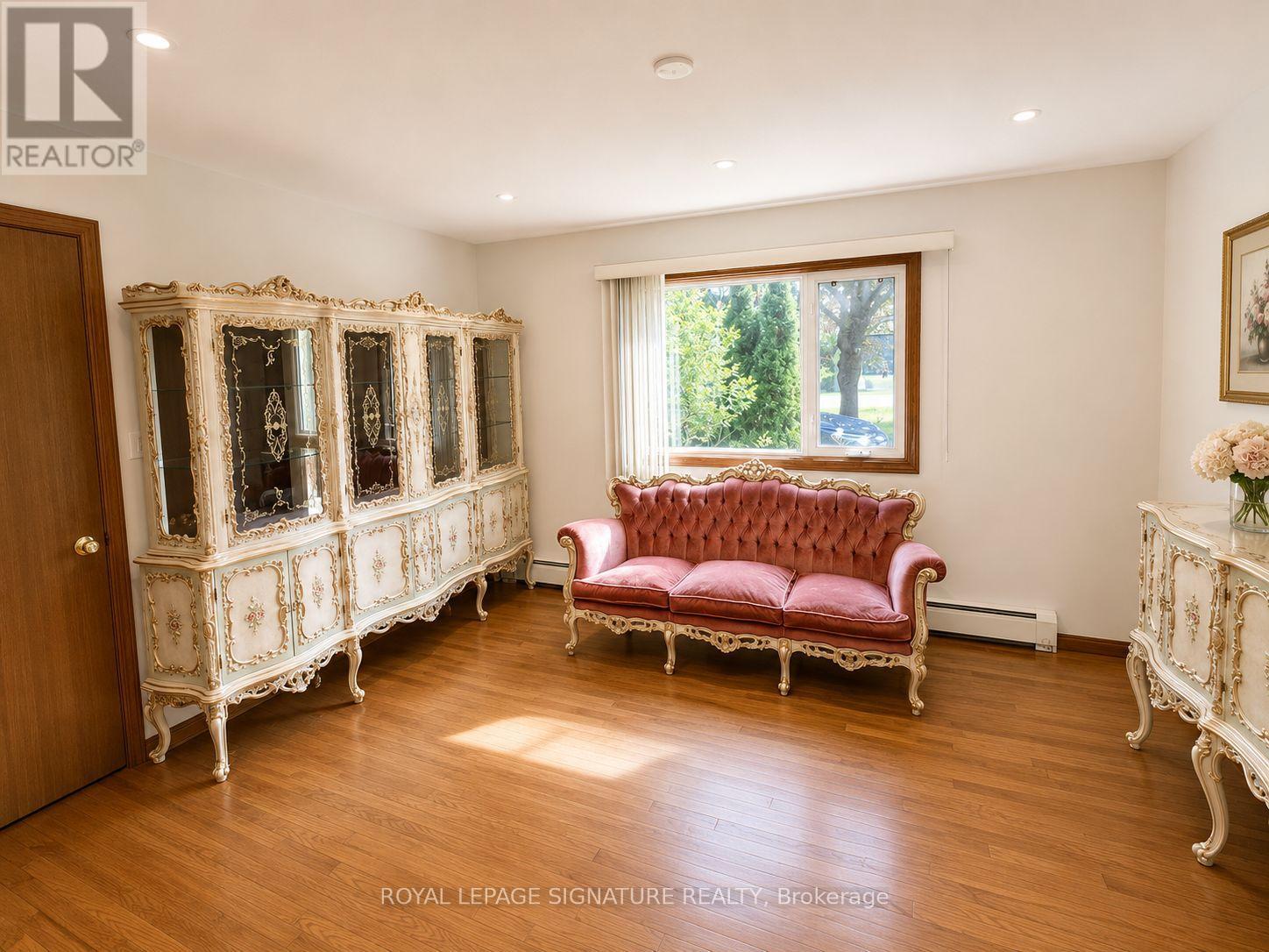 Unit A - 20 Gallacher Avenue, Richmond Hill, Ontario  L4E 2Y2 - Photo 6 - N13247720