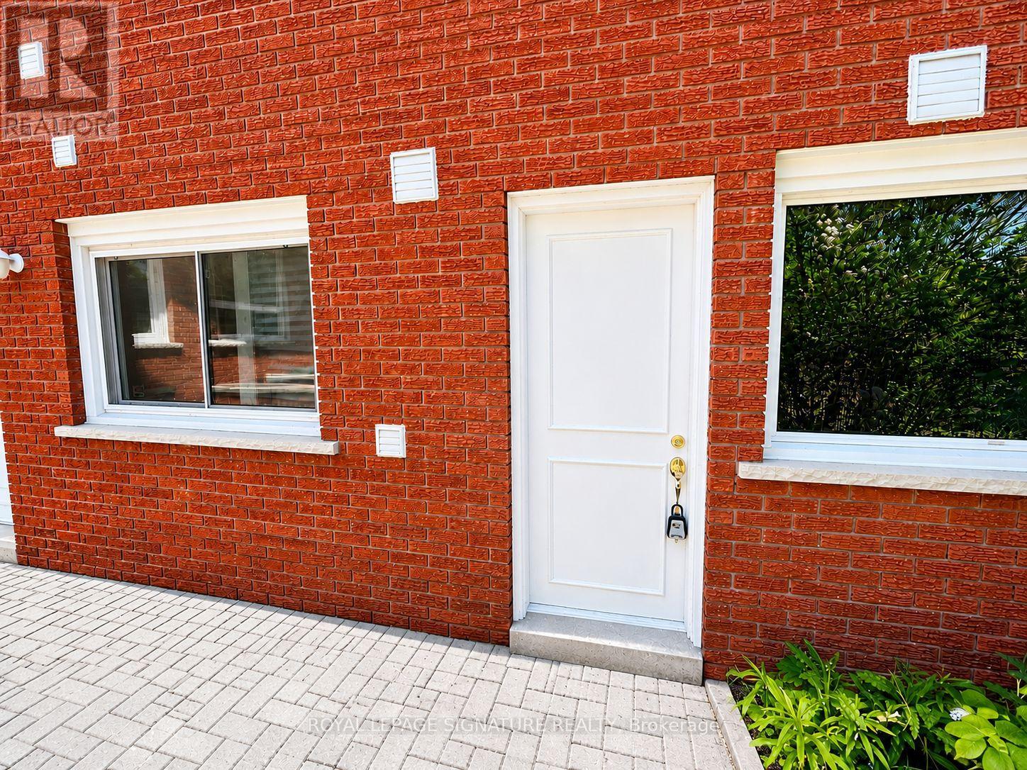 Unit A - 20 Gallacher Avenue, Richmond Hill, Ontario  L4E 2Y2 - Photo 9 - N13247720