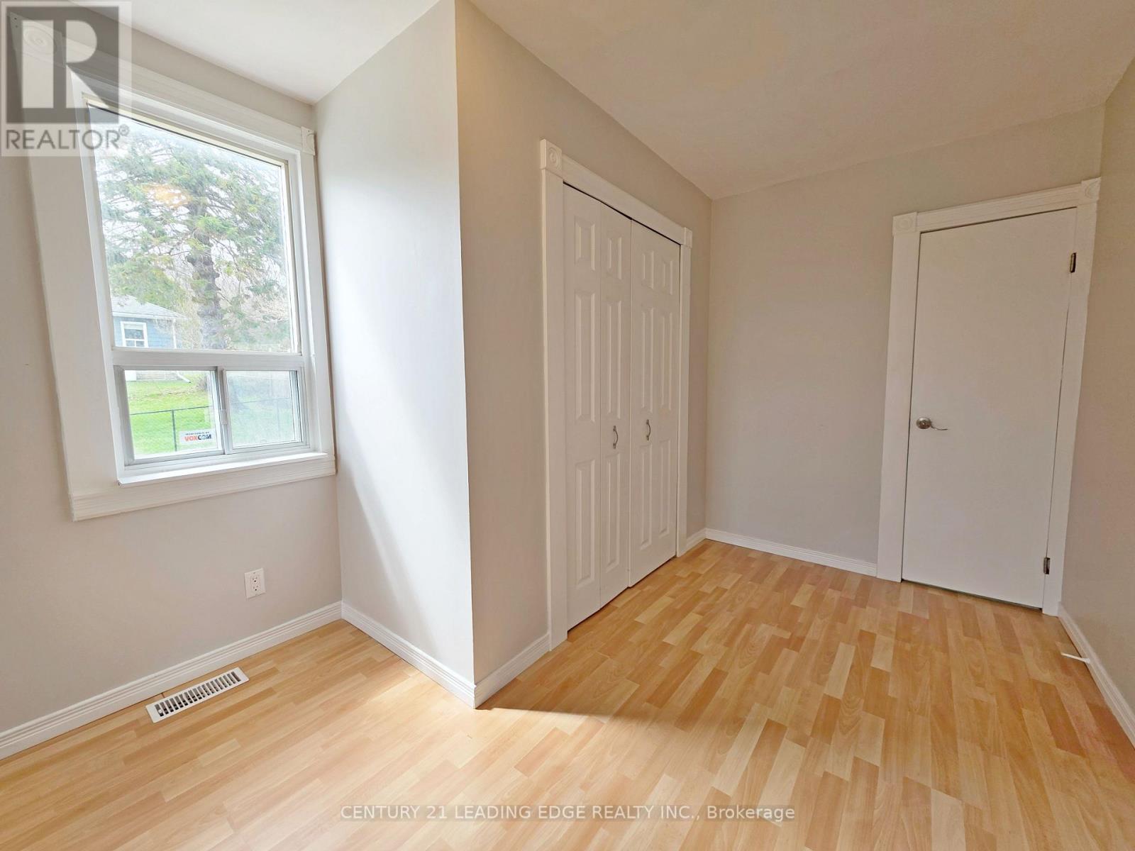 500 The Queensway South, Georgina, Ontario  L4P 2E3 - Photo 24 - N13247758
