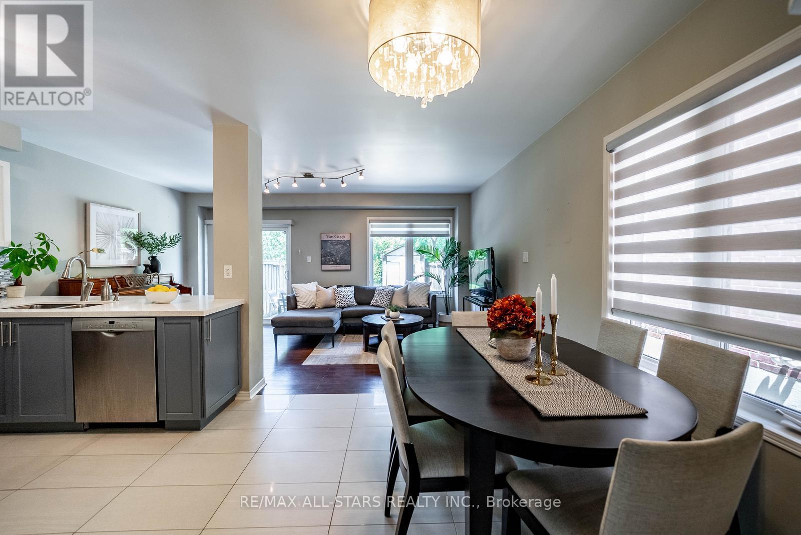 75 Northwest Passage Avenue, Whitchurch-Stouffville, Ontario  L4A 0T2 - Photo 8 - N13247912