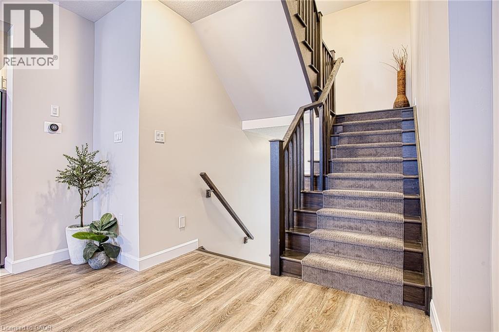 39 Bensley Lane, Hamilton, Ontario  L9C 0E9 - Photo 17 - 40836555
