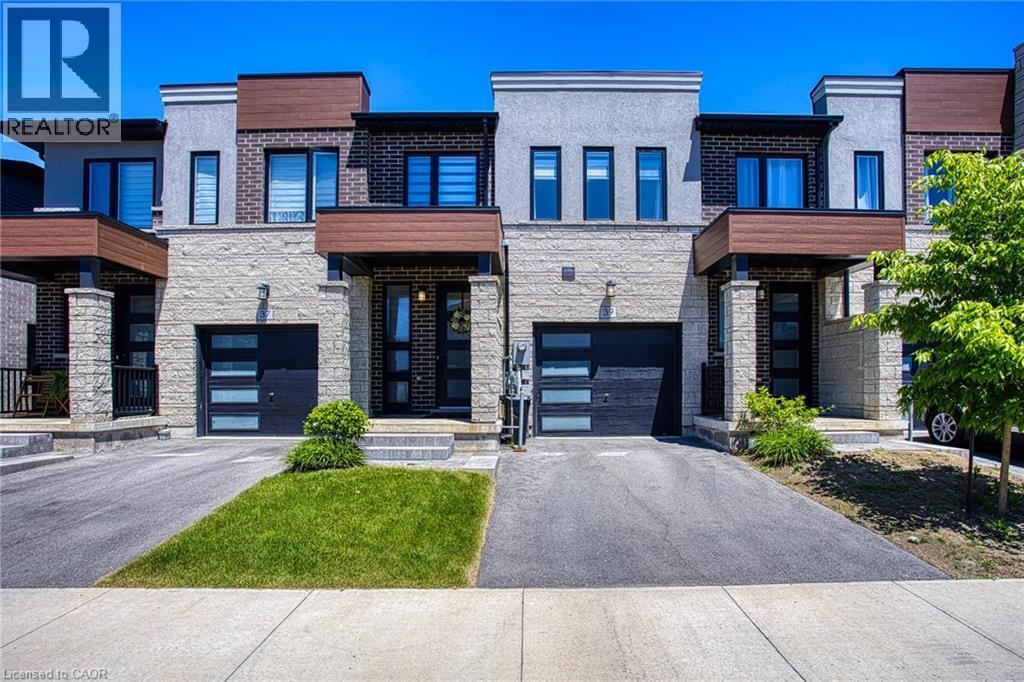 39 Bensley Lane, Hamilton, Ontario  L9C 0E9 - Photo 2 - 40836555
