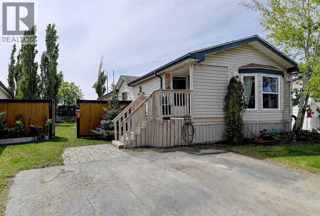 9021 85 Avenue, Grande Prairie, Alberta