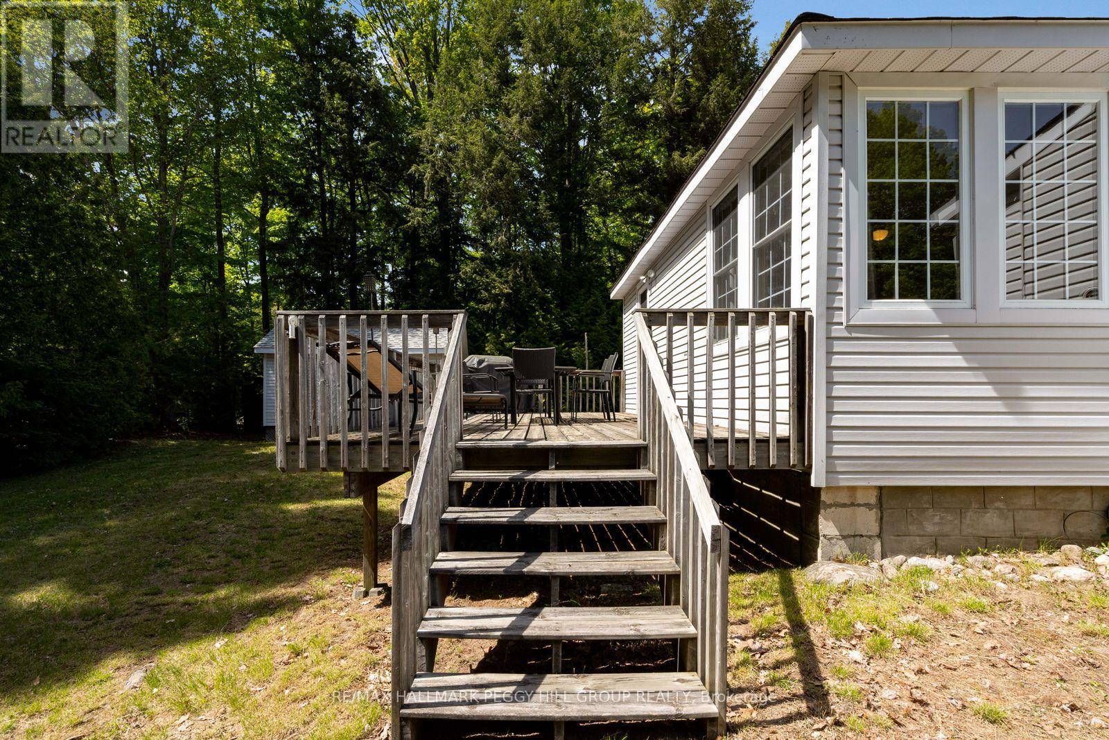 16 Susan Court, Tiny, Ontario  L0L 2J0 - Photo 11 - S13247544