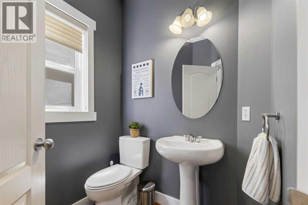 122 Discovery Ridge Way Sw, Calgary, Alberta  T3H 5G4 - Photo 22 - A2317457