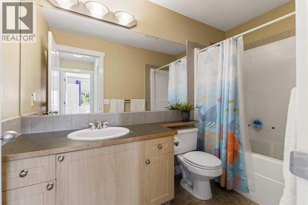 122 Discovery Ridge Way Sw, Calgary, Alberta  T3H 5G4 - Photo 37 - A2317457
