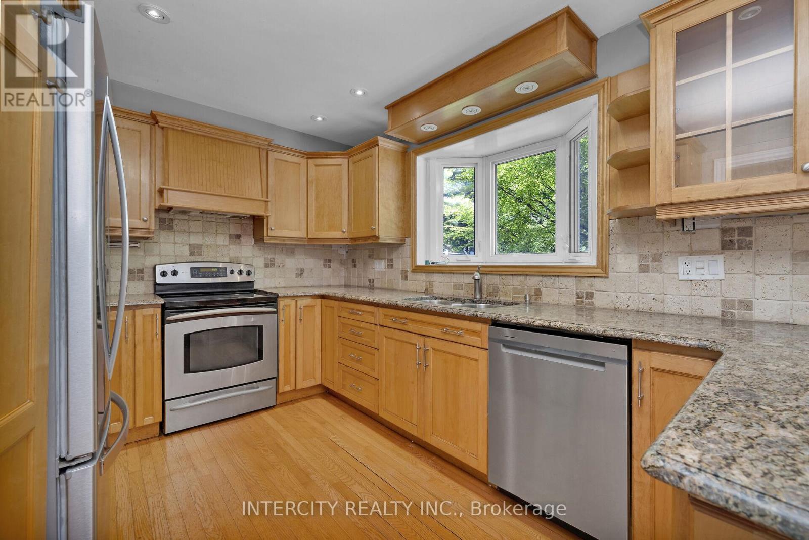 173 All Saints Crescent, Oakville, Ontario  L6J 5Y6 - Photo 14 - W13247568