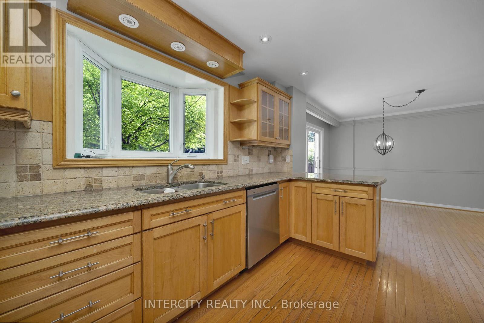 173 All Saints Crescent, Oakville, Ontario  L6J 5Y6 - Photo 16 - W13247568
