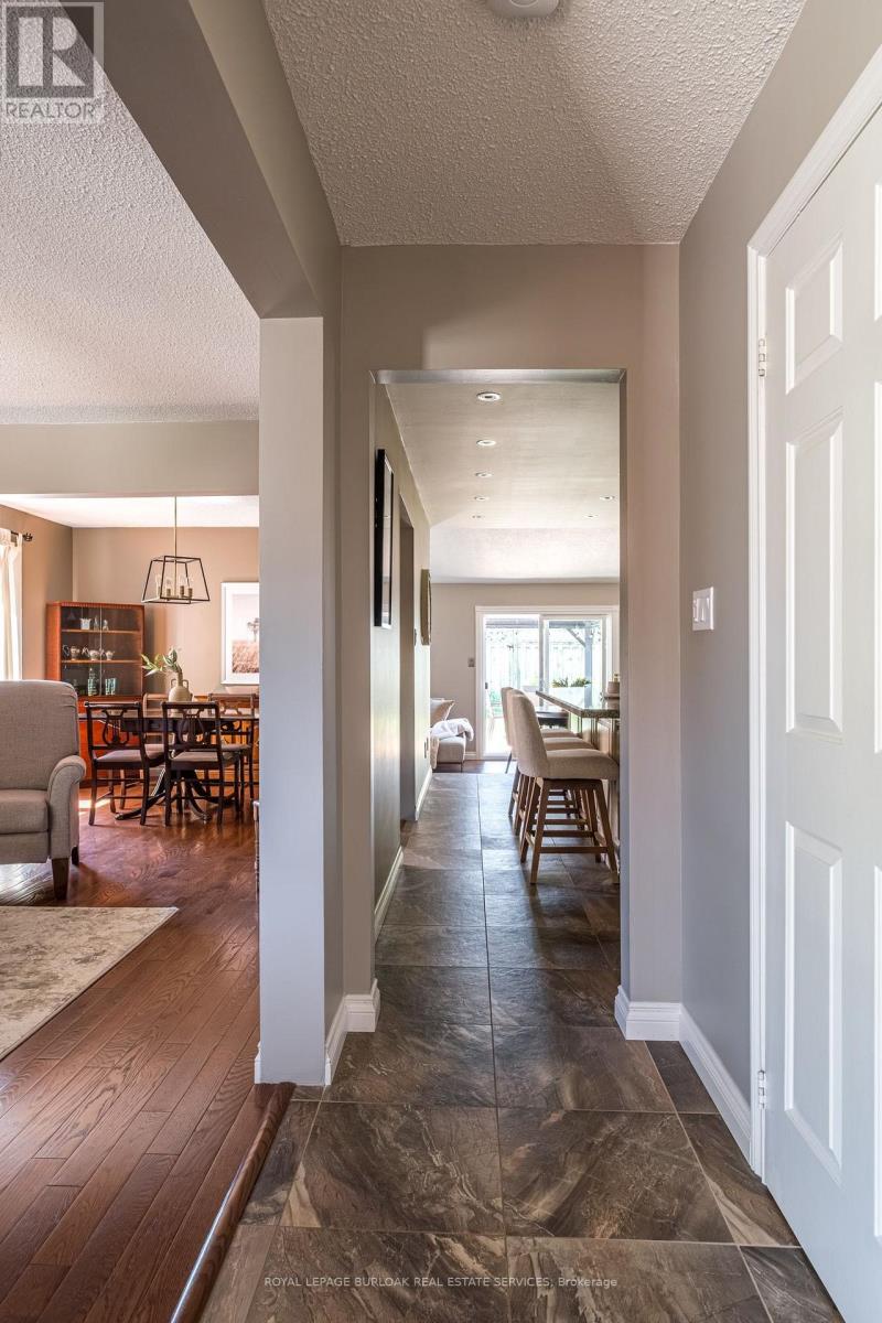 3357 Wilmar Crescent, Mississauga, Ontario  L5L 4C2 - Photo 7 - W13247592