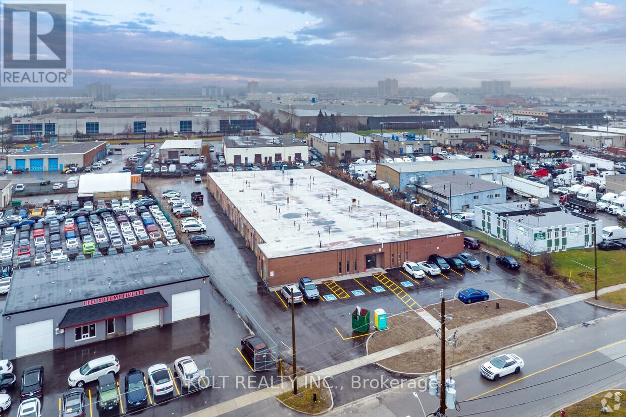 06 - 21 HALE ROAD, Brampton, Ontario