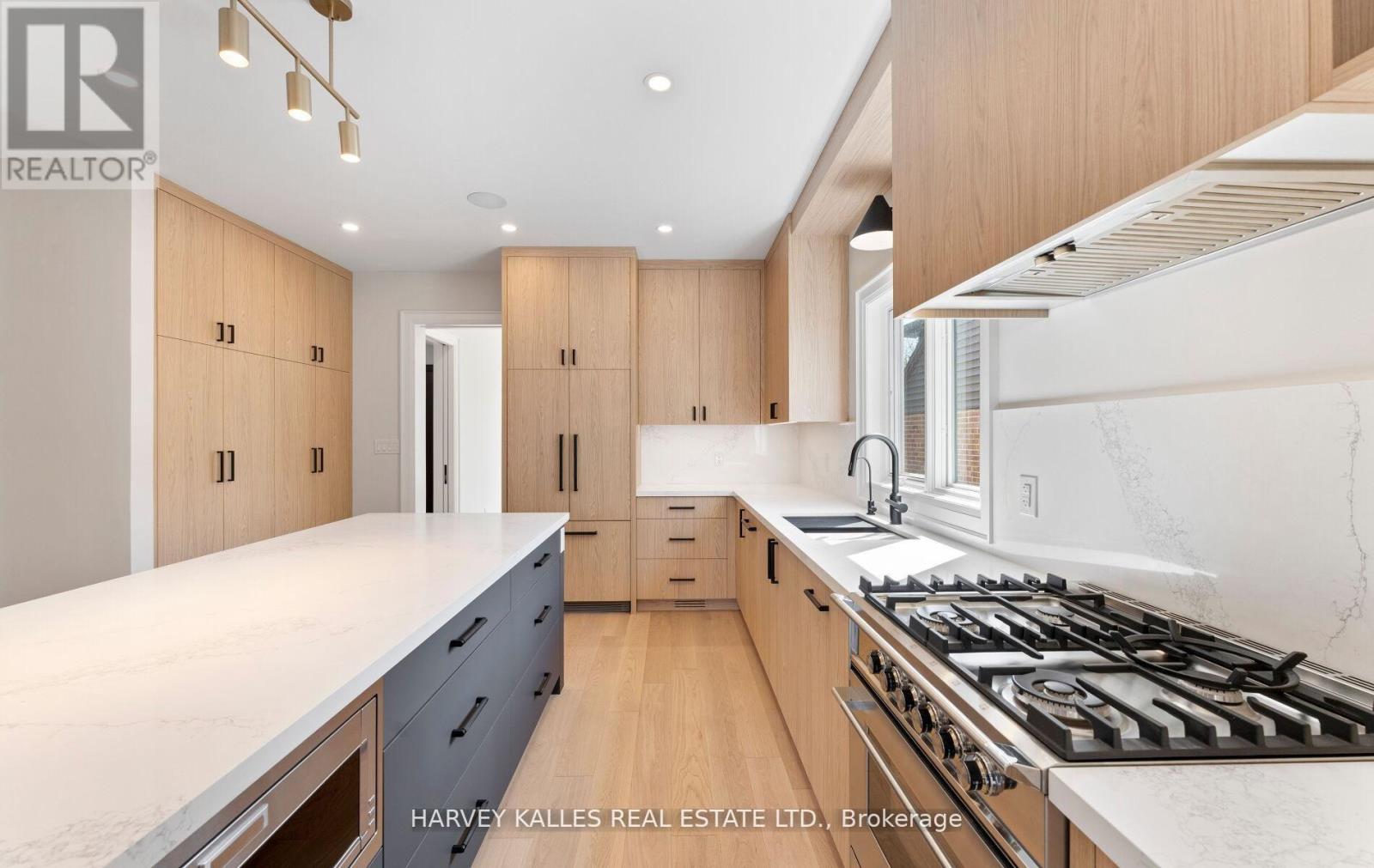 94 Prince Edward Drive S, Toronto, Ontario  M8Y 3V7 - Photo 15 - W13247662