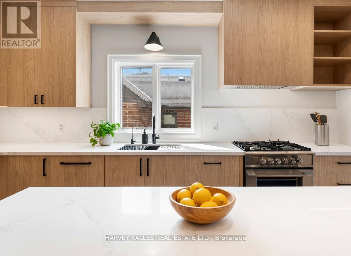 94 Prince Edward Drive S, Toronto, Ontario  M8Y 3V7 - Photo 16 - W13247662