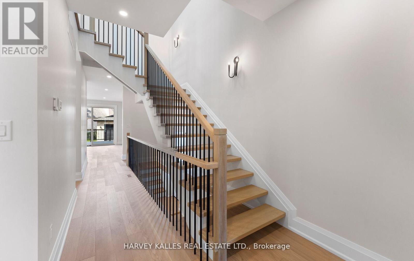 94 Prince Edward Drive S, Toronto, Ontario  M8Y 3V7 - Photo 25 - W13247662
