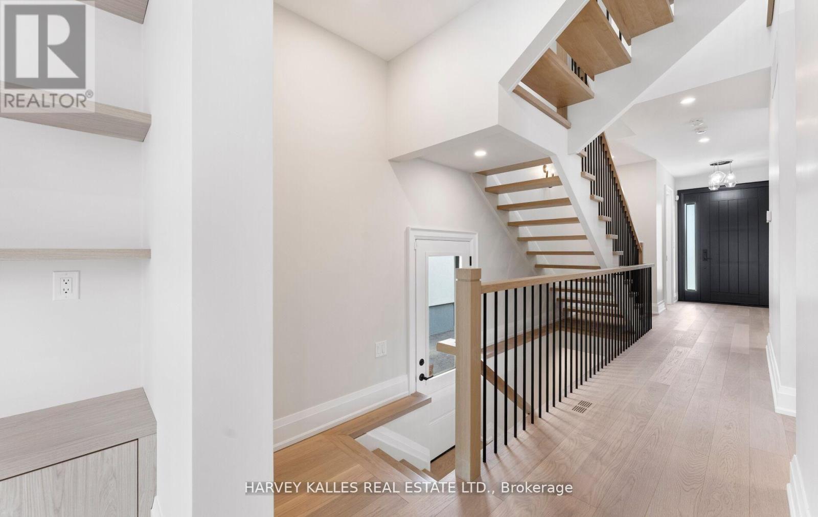 94 Prince Edward Drive S, Toronto, Ontario  M8Y 3V7 - Photo 41 - W13247662