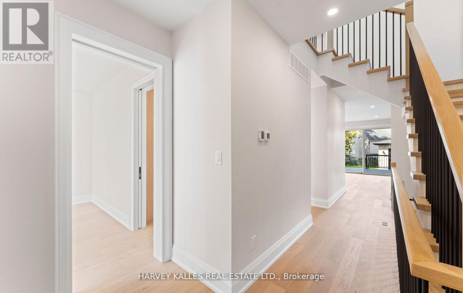 94 Prince Edward Drive S, Toronto, Ontario  M8Y 3V7 - Photo 7 - W13247662