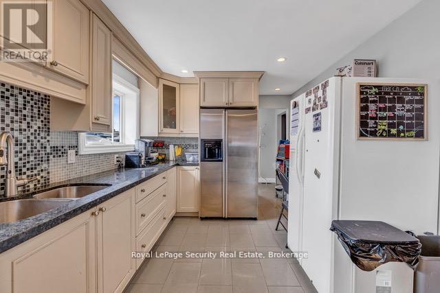 129 Milady Road, Toronto, Ontario  M9L 2J1 - Photo 16 - W13247684