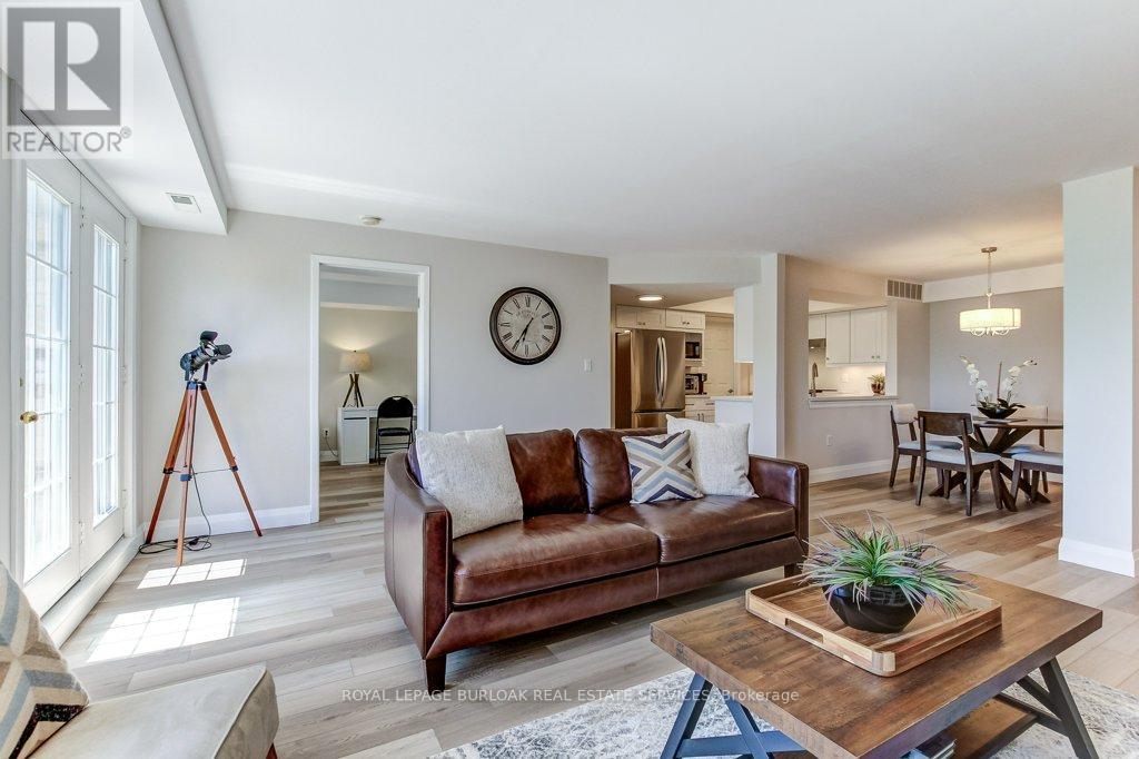 B405 - 216 PLAINS ROAD W, Burlington, Ontario