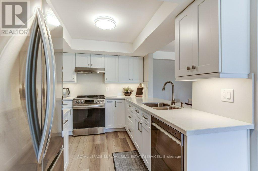 B405 - 216 Plains Road W, Burlington, Ontario  L7T 4K8 - Photo 11 - W13247732