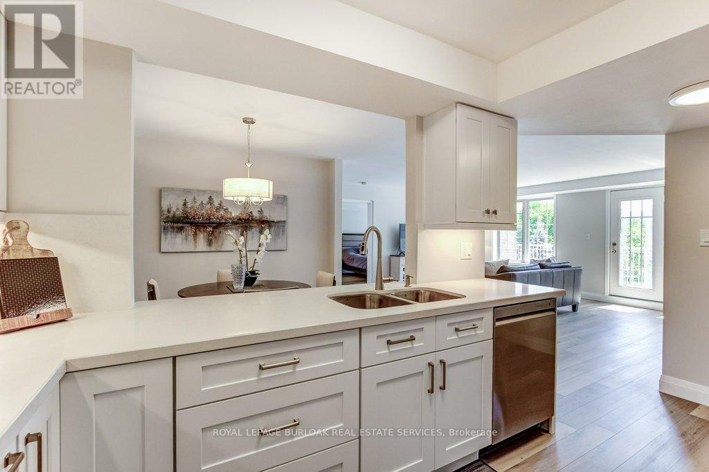 B405 - 216 Plains Road W, Burlington, Ontario  L7T 4K8 - Photo 14 - W13247732