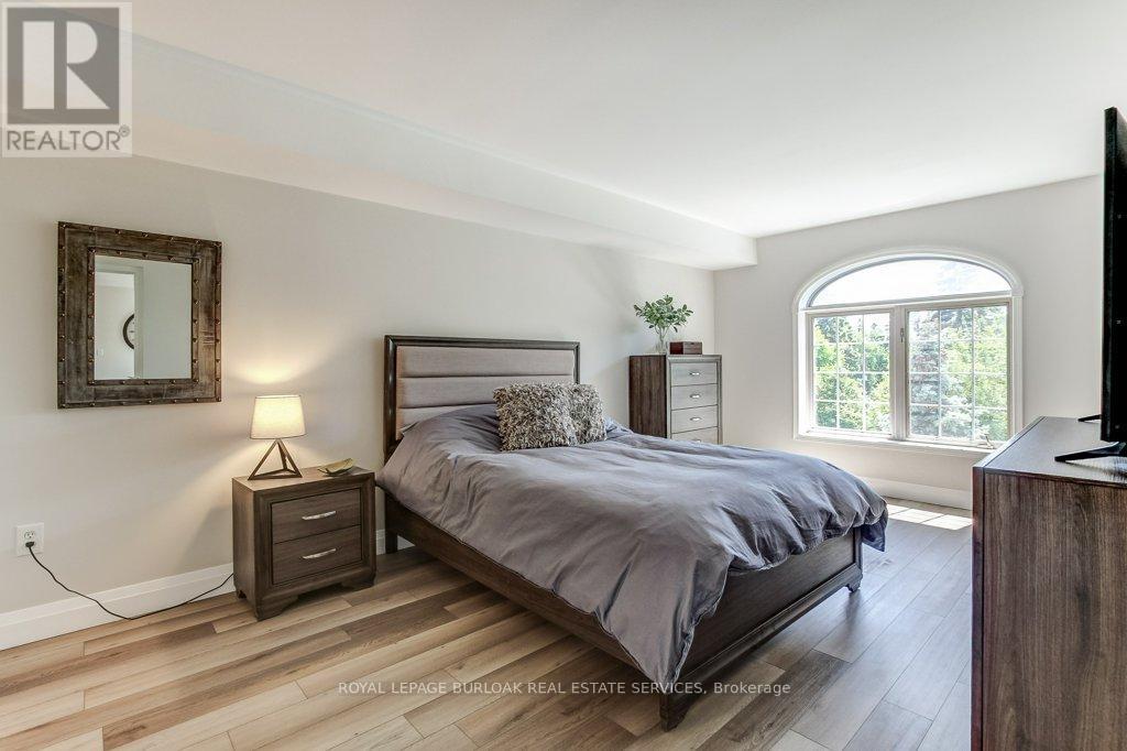 B405 - 216 Plains Road W, Burlington, Ontario  L7T 4K8 - Photo 16 - W13247732