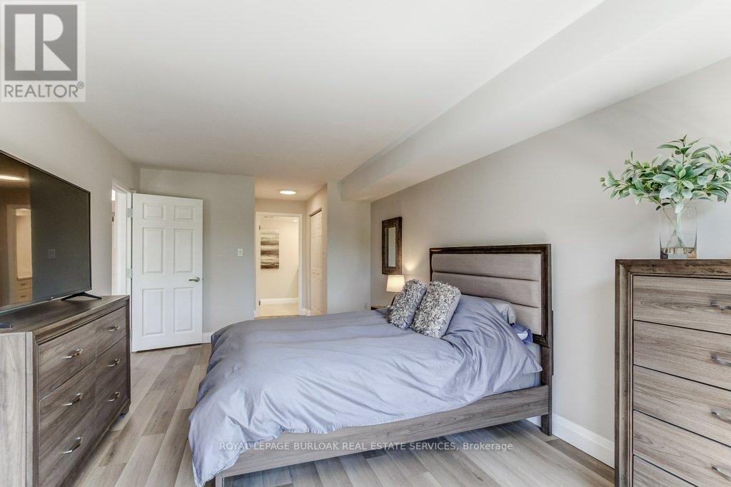 B405 - 216 Plains Road W, Burlington, Ontario  L7T 4K8 - Photo 18 - W13247732