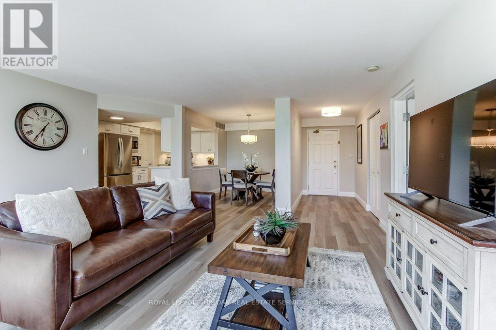 B405 - 216 Plains Road W, Burlington, Ontario  L7T 4K8 - Photo 6 - W13247732