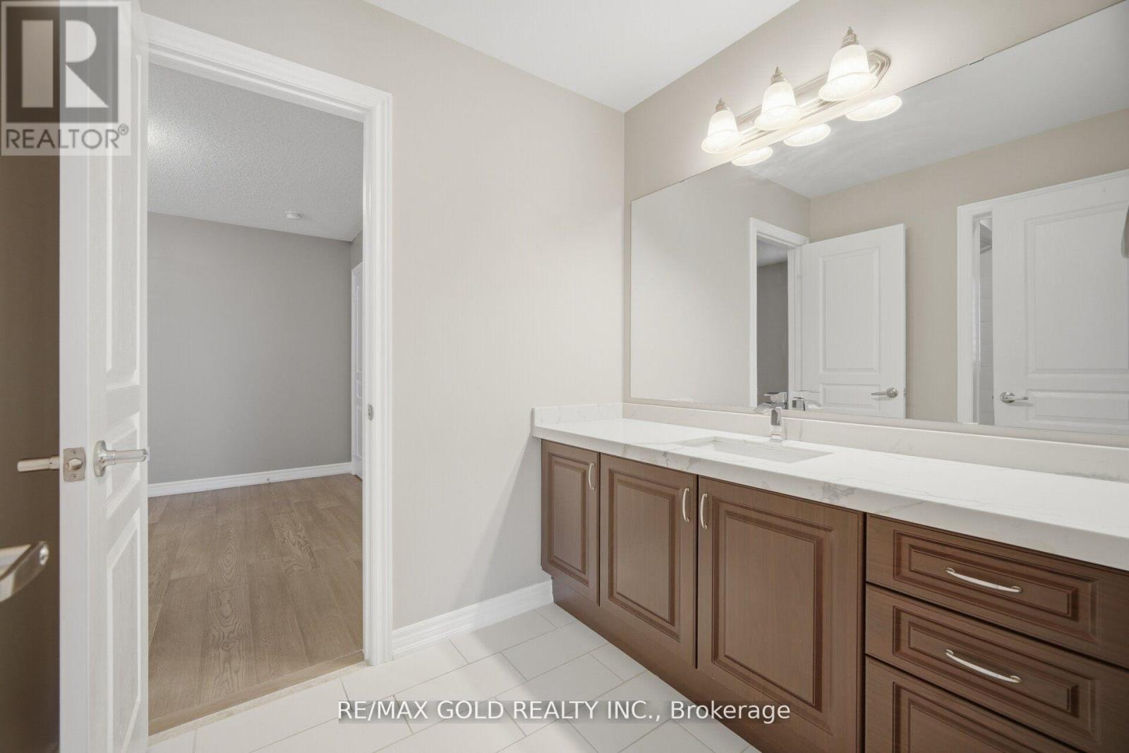 53 Martin Byrne Drive, Brampton, Ontario  L6P 4C2 - Photo 28 - W13247752