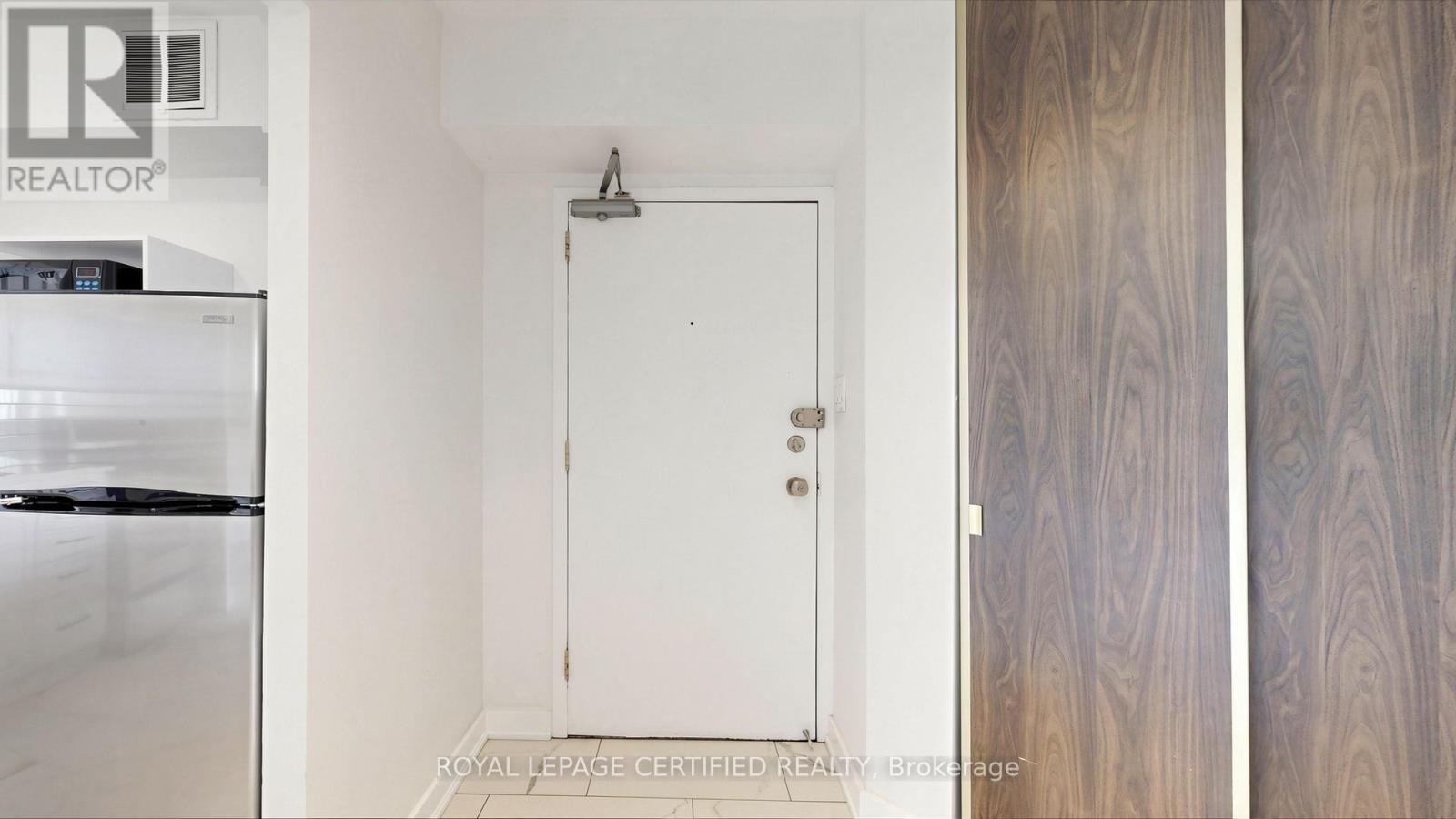 1903 - 330 Dixon Road, Toronto, Ontario  M9R 1S9 - Photo 29 - W13247768