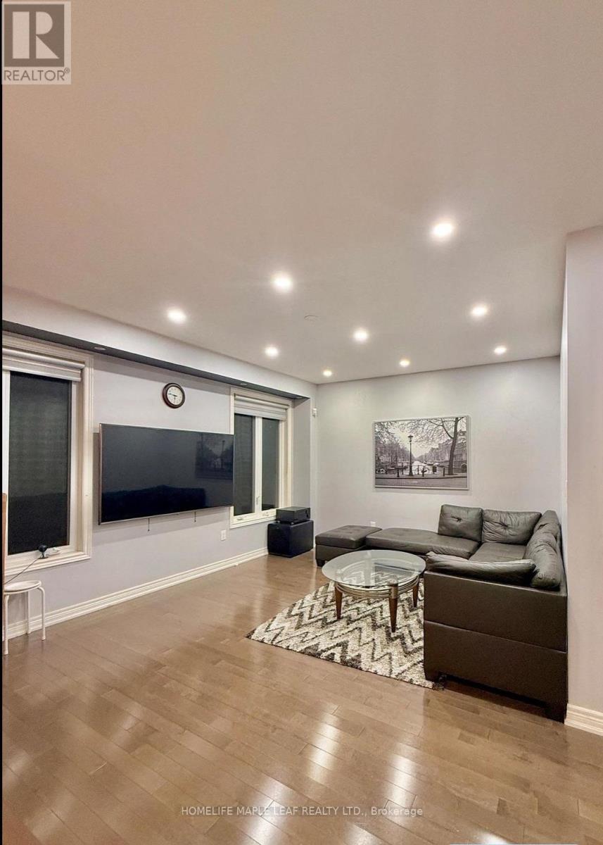 Upper - 385 Royal West Drive, Brampton, Ontario  L6X 5J9 - Photo 4 - W13247770