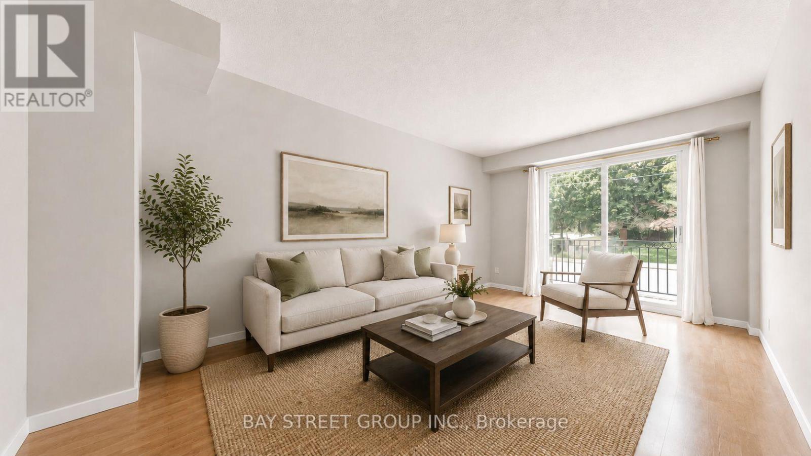 23 Southport Street, Toronto, Ontario  M6S 4W7 - Photo 4 - W13247778