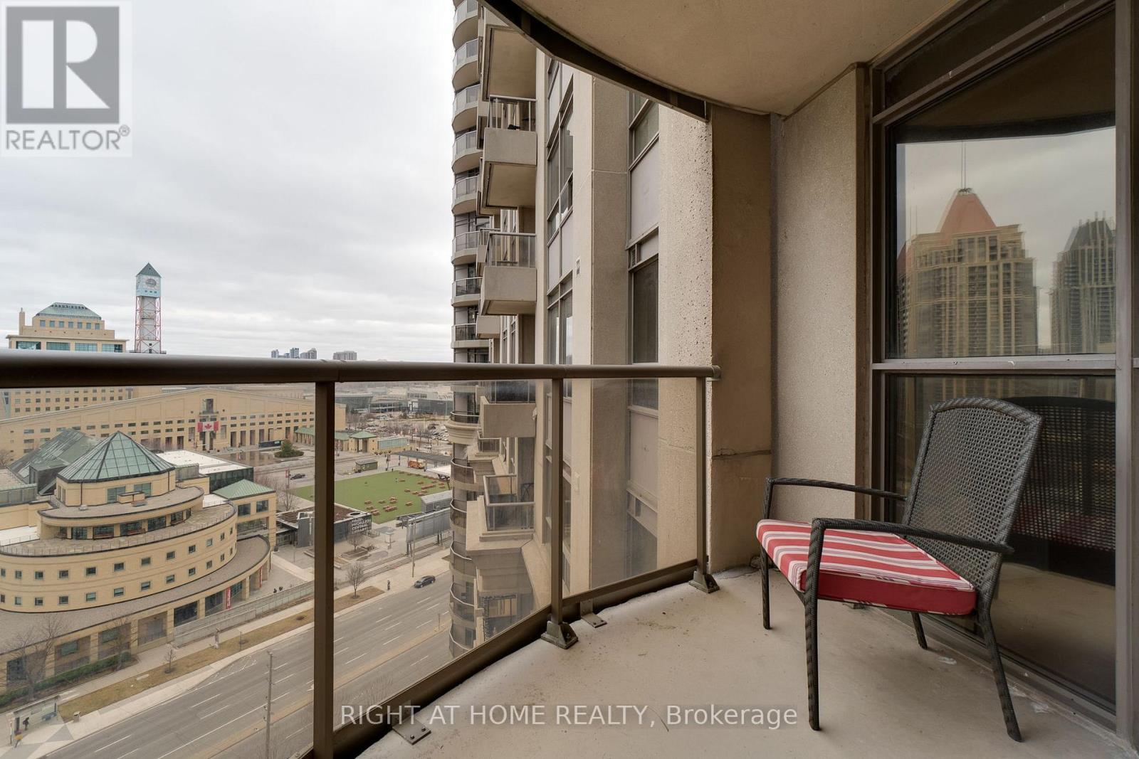 1713 - 310 Burnhamthorpe Road, Mississauga, Ontario  L5B 4P9 - Photo 28 - W13247788