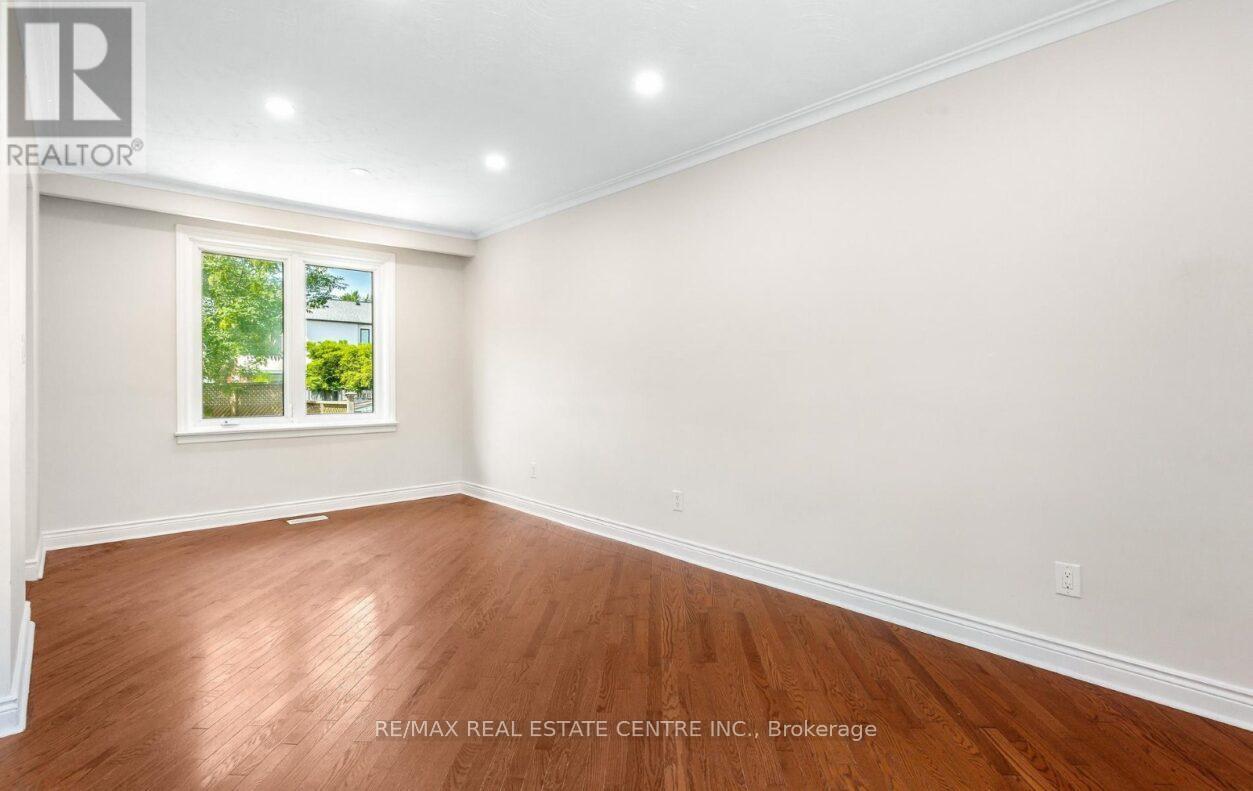 474 Seaton Drive, Oakville, Ontario  L6L 3Y5 - Photo 14 - W13247812