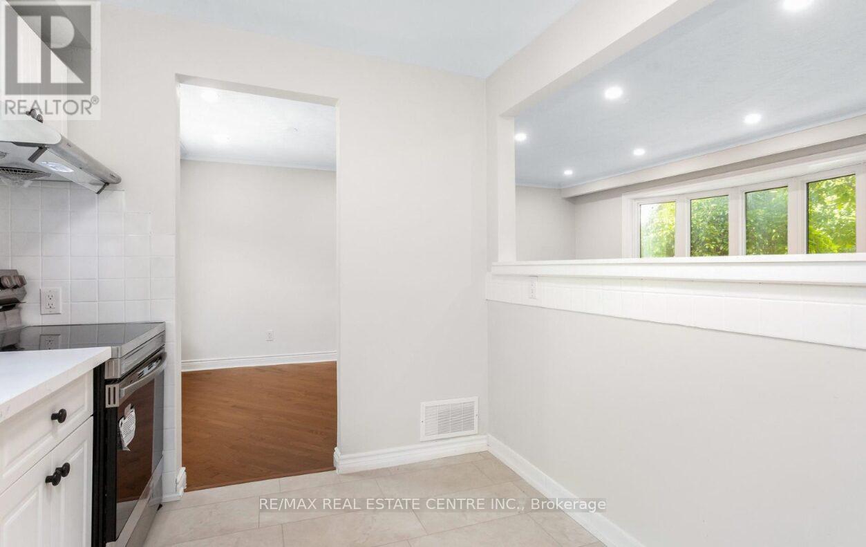 474 Seaton Drive, Oakville, Ontario  L6L 3Y5 - Photo 25 - W13247812