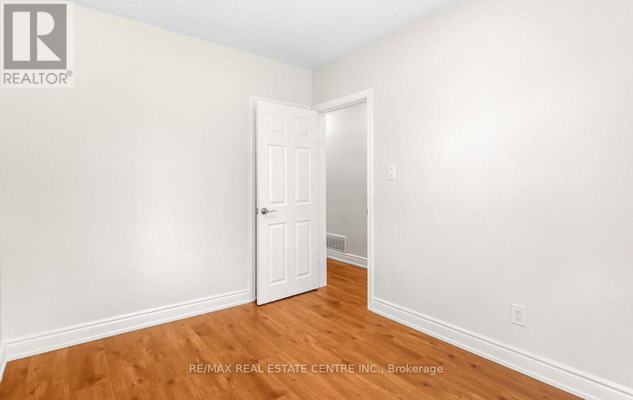 474 Seaton Drive, Oakville, Ontario  L6L 3Y5 - Photo 36 - W13247812