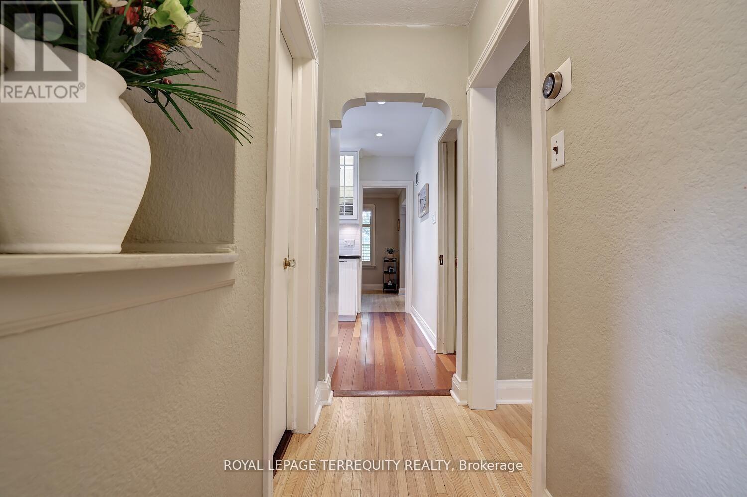 20 Elderidge Avenue, Toronto, Ontario  M8Y 2C5 - Photo 25 - W13247924