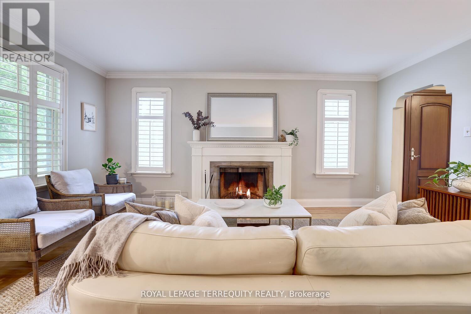 20 Elderidge Avenue, Toronto, Ontario  M8Y 2C5 - Photo 4 - W13247924