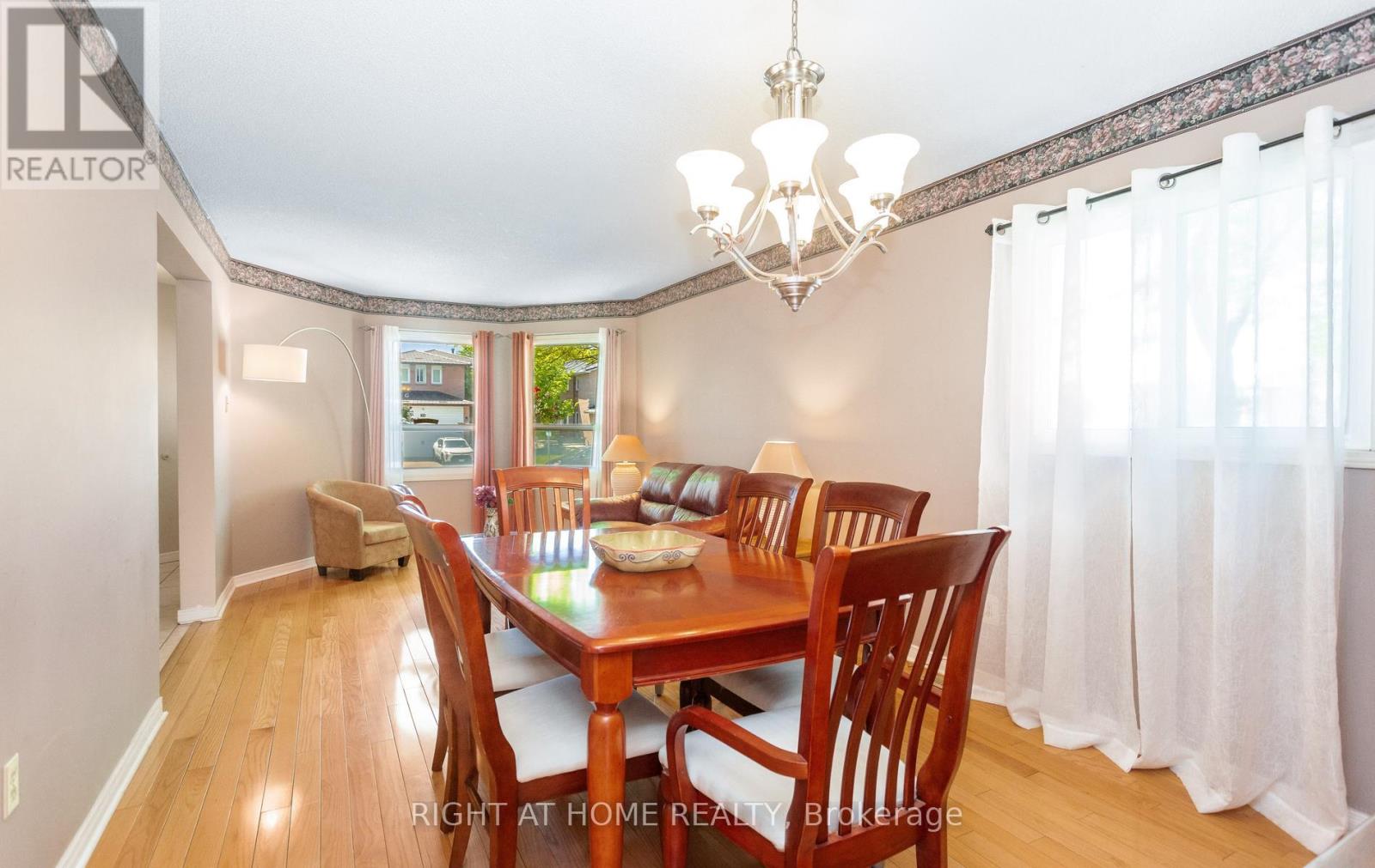 138 Atkins Circle, Brampton, Ontario  L6X 4E7 - Photo 10 - W13247946