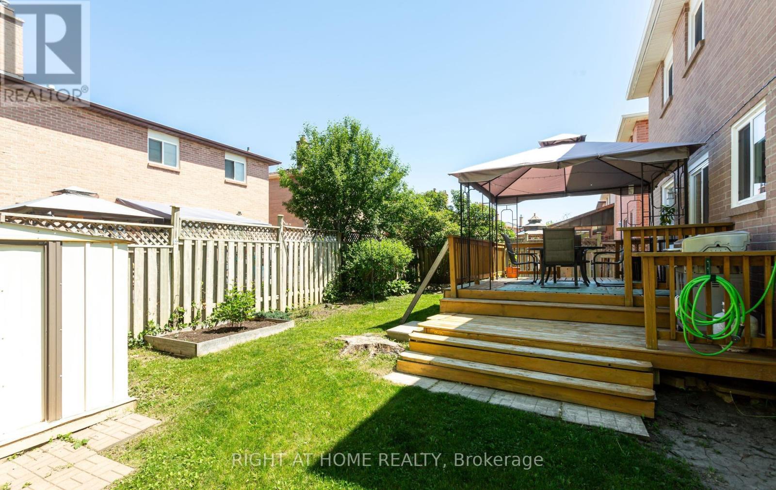 138 Atkins Circle, Brampton, Ontario  L6X 4E7 - Photo 45 - W13247946