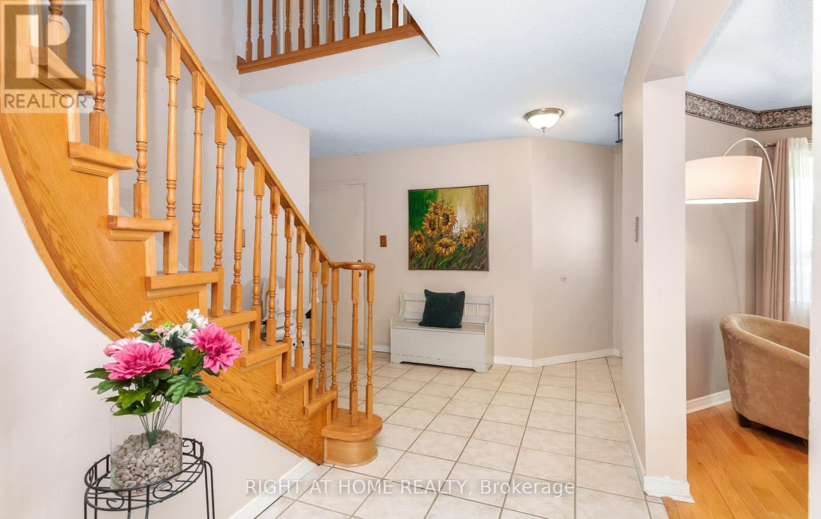 138 Atkins Circle, Brampton, Ontario  L6X 4E7 - Photo 5 - W13247946