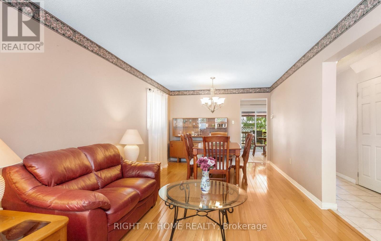 138 Atkins Circle, Brampton, Ontario  L6X 4E7 - Photo 9 - W13247946