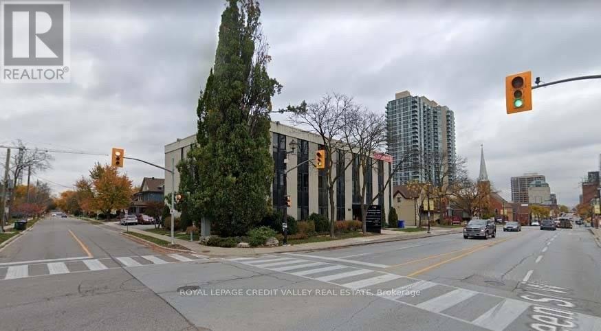 201 - 118 QUEEN STREET W, Brampton, Ontario