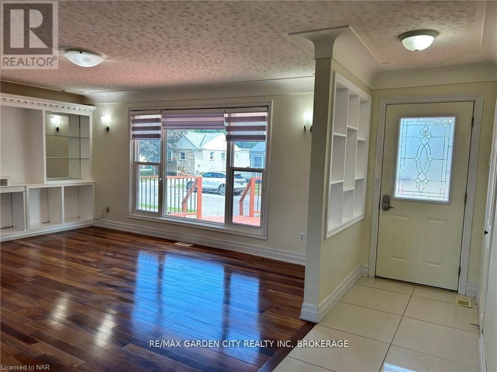 Upper - 834 David Street, Welland, Ontario  L3B 2C3 - Photo 5 - X13248016